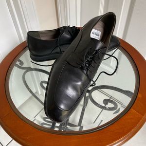 NEW WITH TAGS. Calvin Klein dress shoes